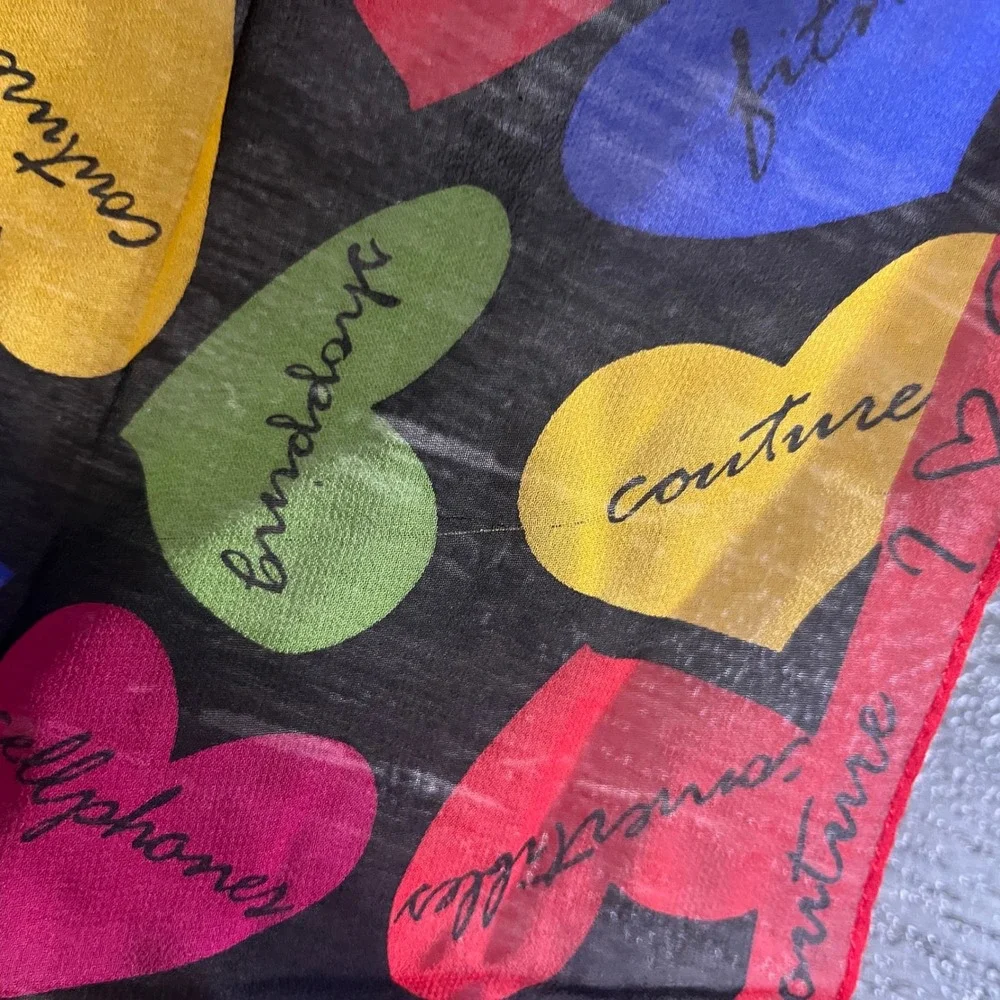 Vintage‎ Elaine Gold Couture Cellphones Shopping Hearts Print Scarf Neckerchief